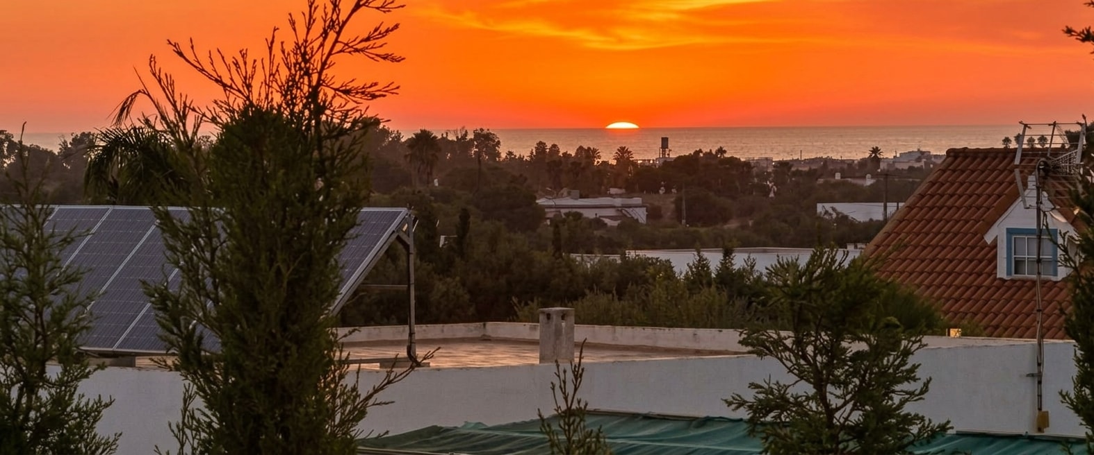 Atardecer con vistas al mar desde La Solana
